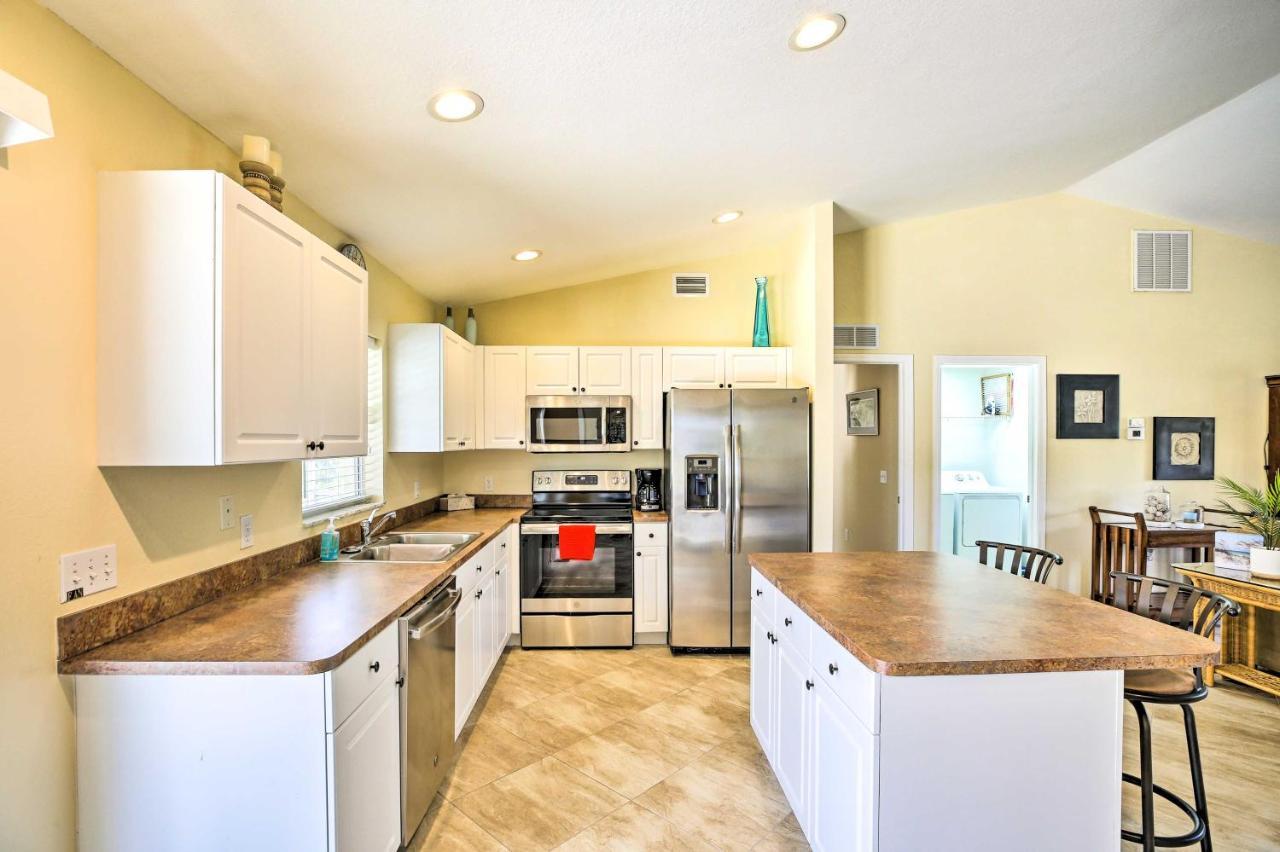 Cape Coral Canalfront Home With Pool And Dock المظهر الخارجي الصورة