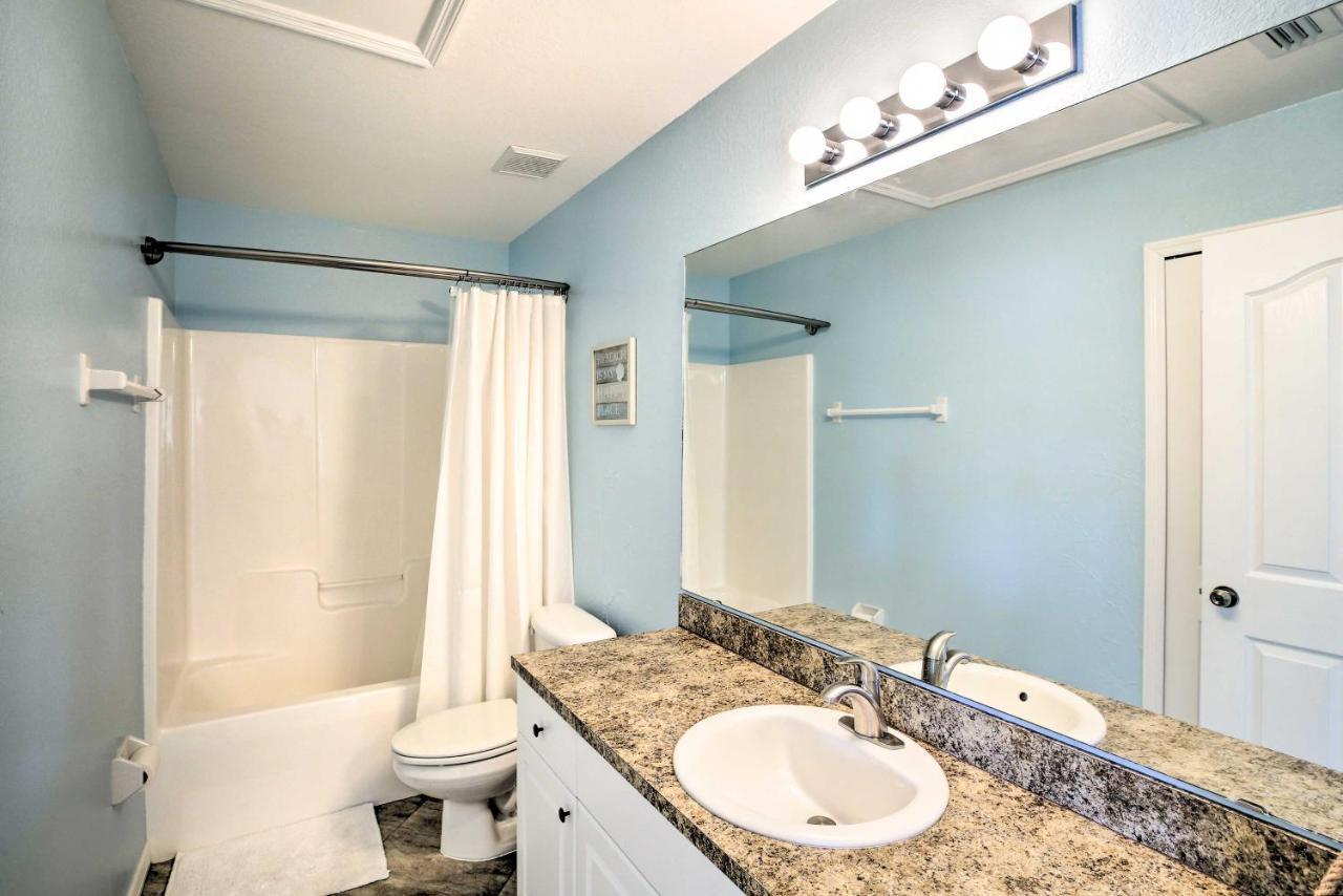 Cape Coral Canalfront Home With Pool And Dock المظهر الخارجي الصورة